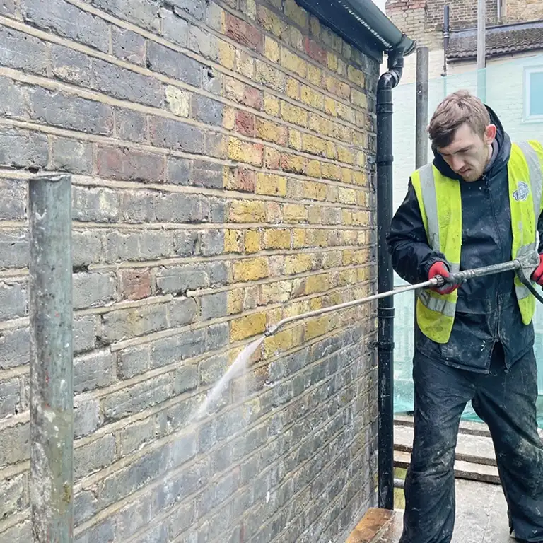 feel_the_pressure_brick_cleaning3.webp
